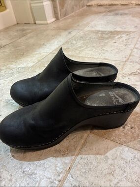 Dansko Melody Black Leather Women's Slip-On Clog Mules SZ 37/7